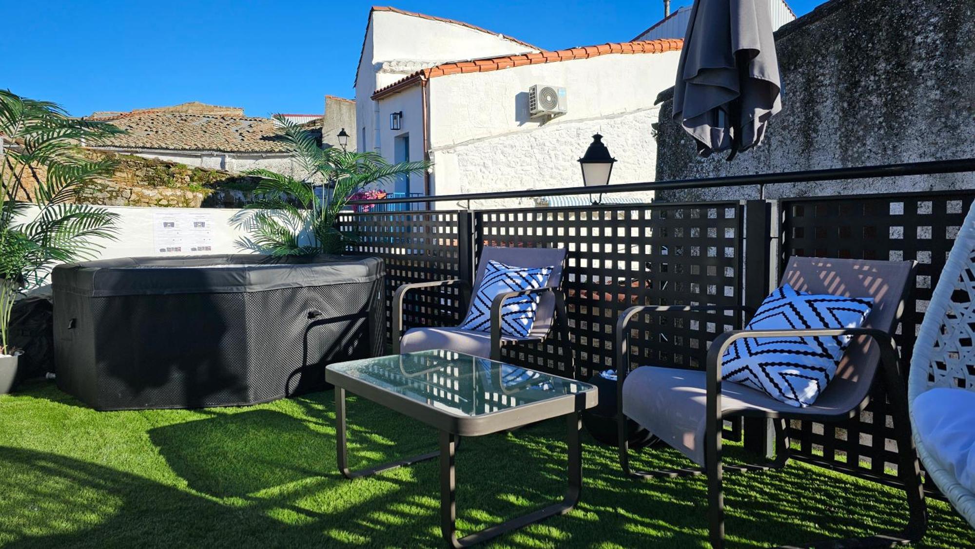 El Eden Con Piscina Y Jacuzzi Villa Montanchez