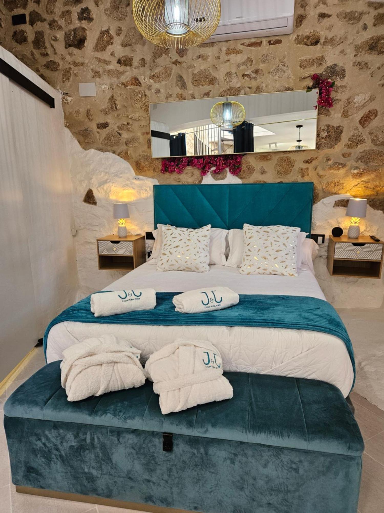 El Eden Con Piscina Y Jacuzzi * Montanchez